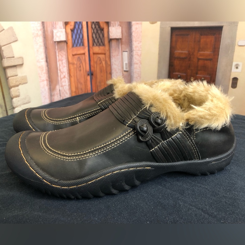 J 41 Womens Shoes Adventure On Lenox Black Leather Faux Fur Lined Slip On